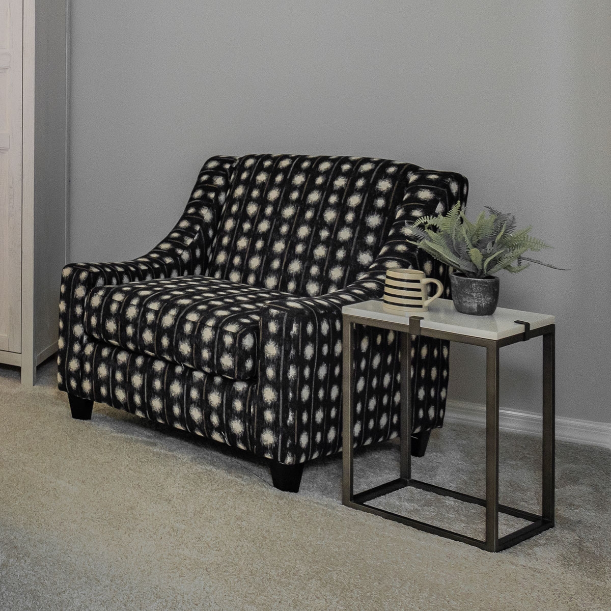 Picture of CUSTOM 552 ACCENT CHAIR